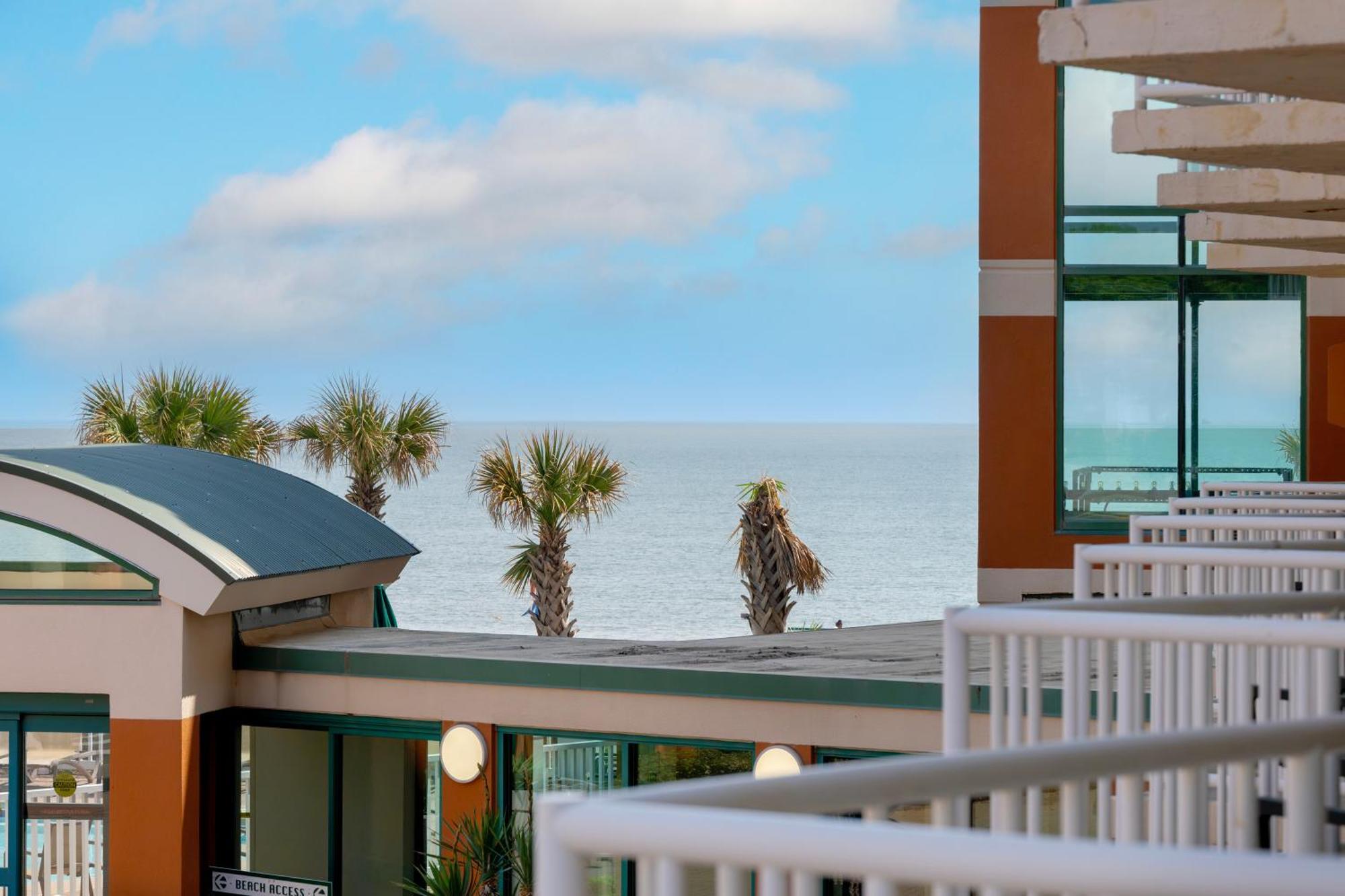 Holiday Inn & Suites Virginia Beach - North Beach By Ihg Exterior photo