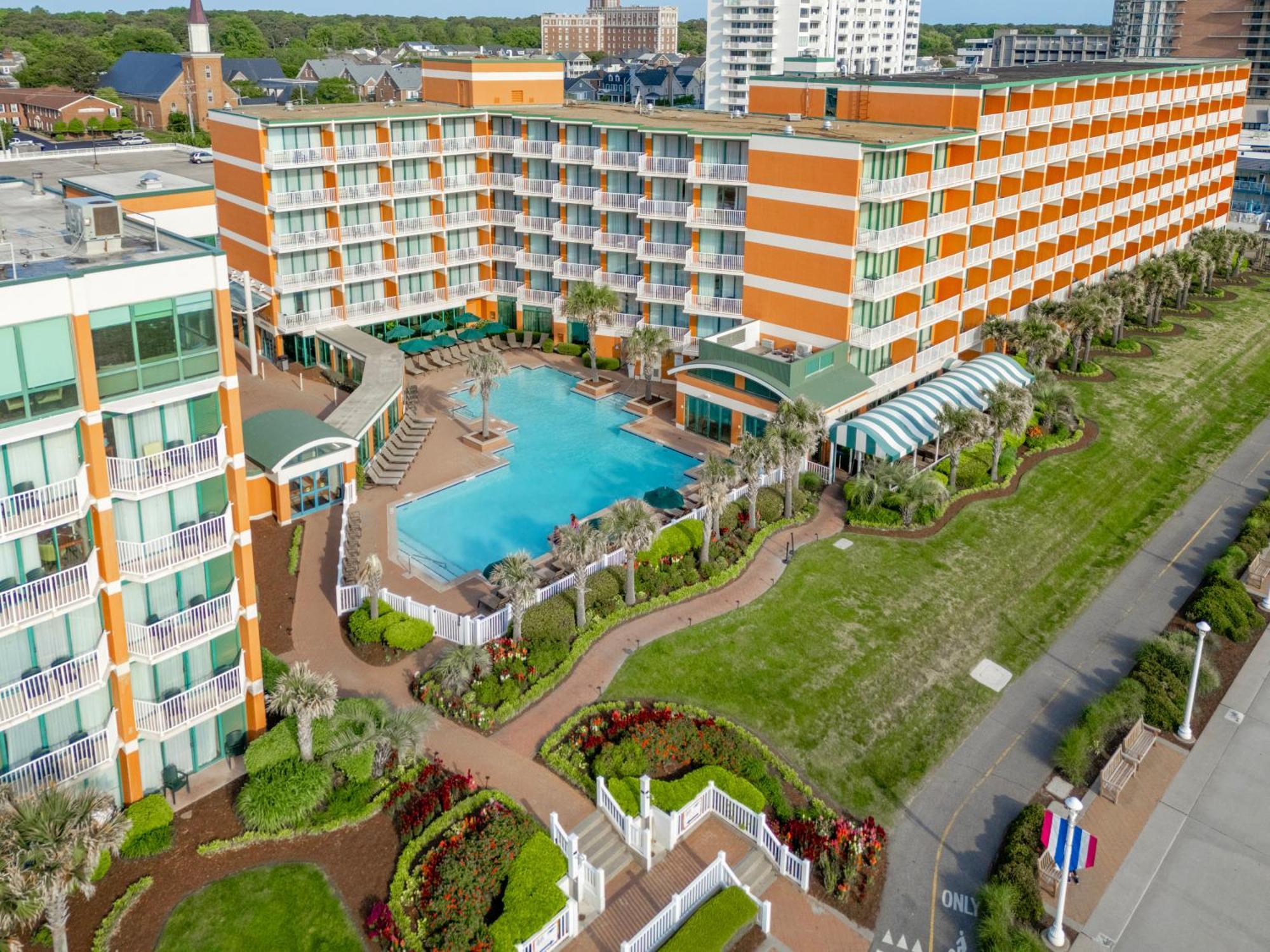 Holiday Inn & Suites Virginia Beach - North Beach By Ihg Exterior photo