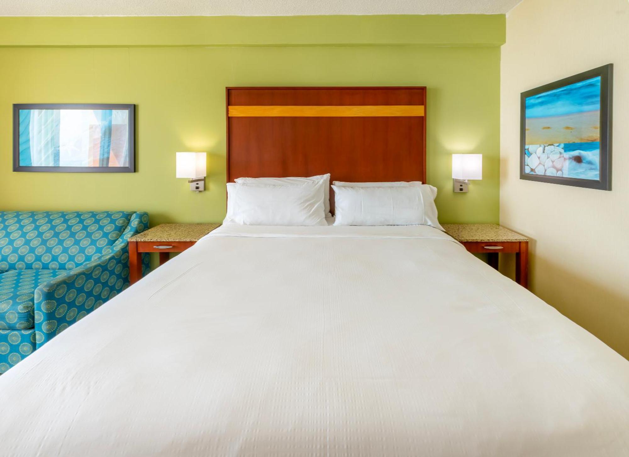 Holiday Inn & Suites Virginia Beach - North Beach By Ihg Exterior photo