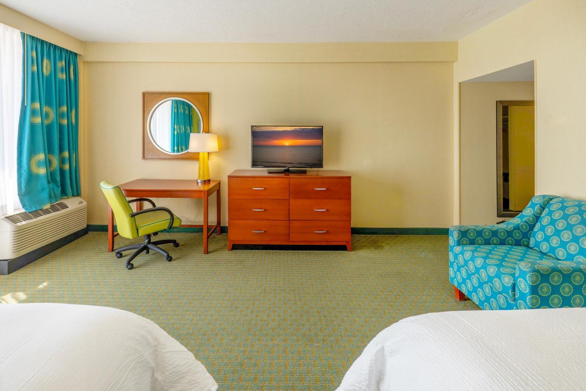 Holiday Inn & Suites Virginia Beach - North Beach By Ihg Exterior photo