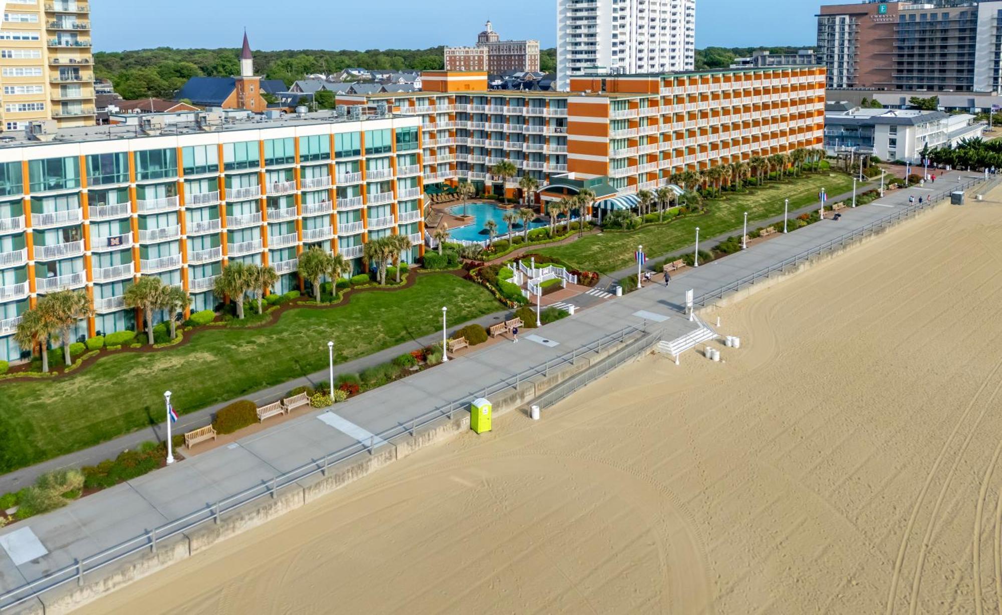 Holiday Inn & Suites Virginia Beach - North Beach By Ihg Exterior photo