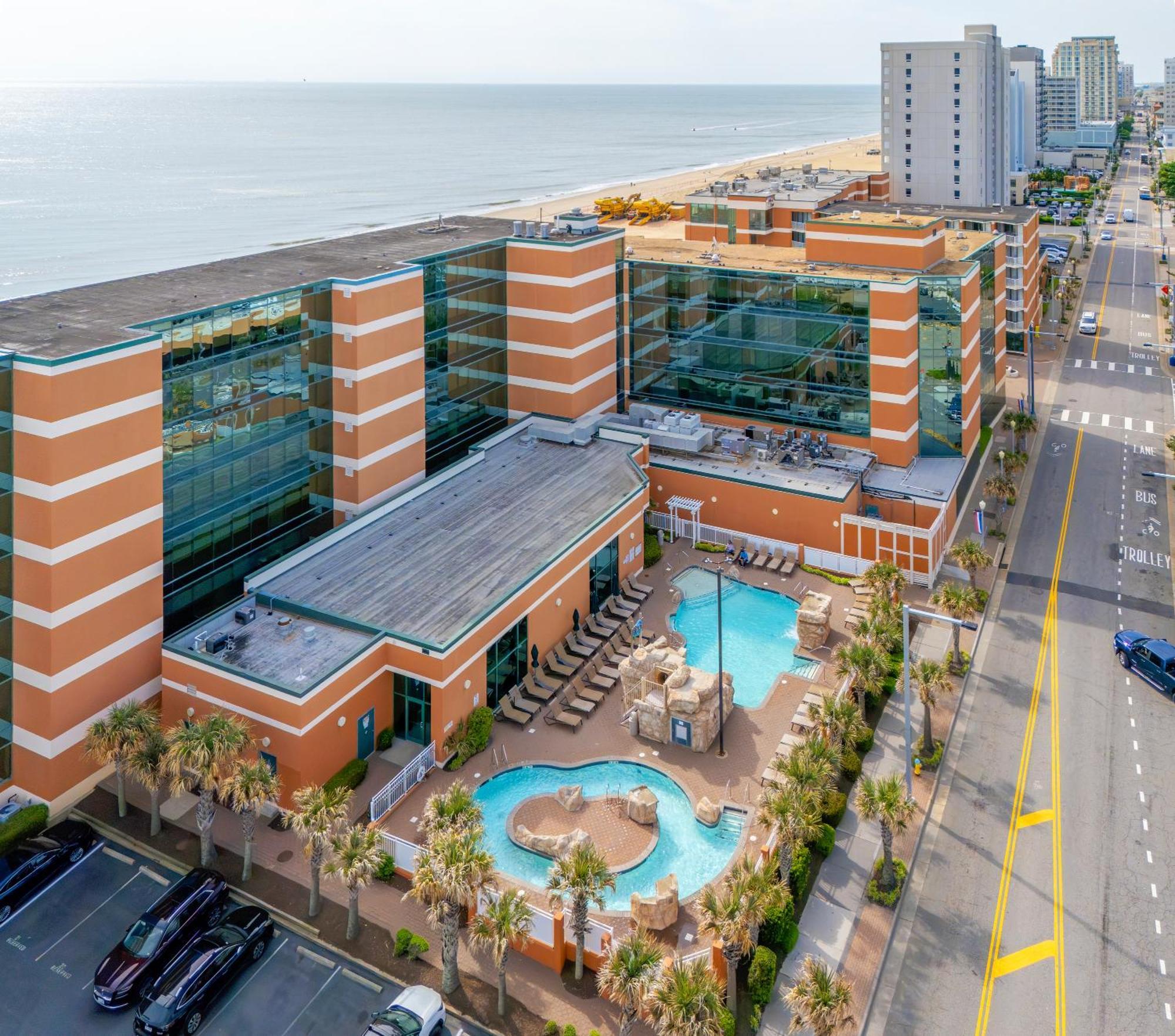 Holiday Inn & Suites Virginia Beach - North Beach By Ihg Exterior photo